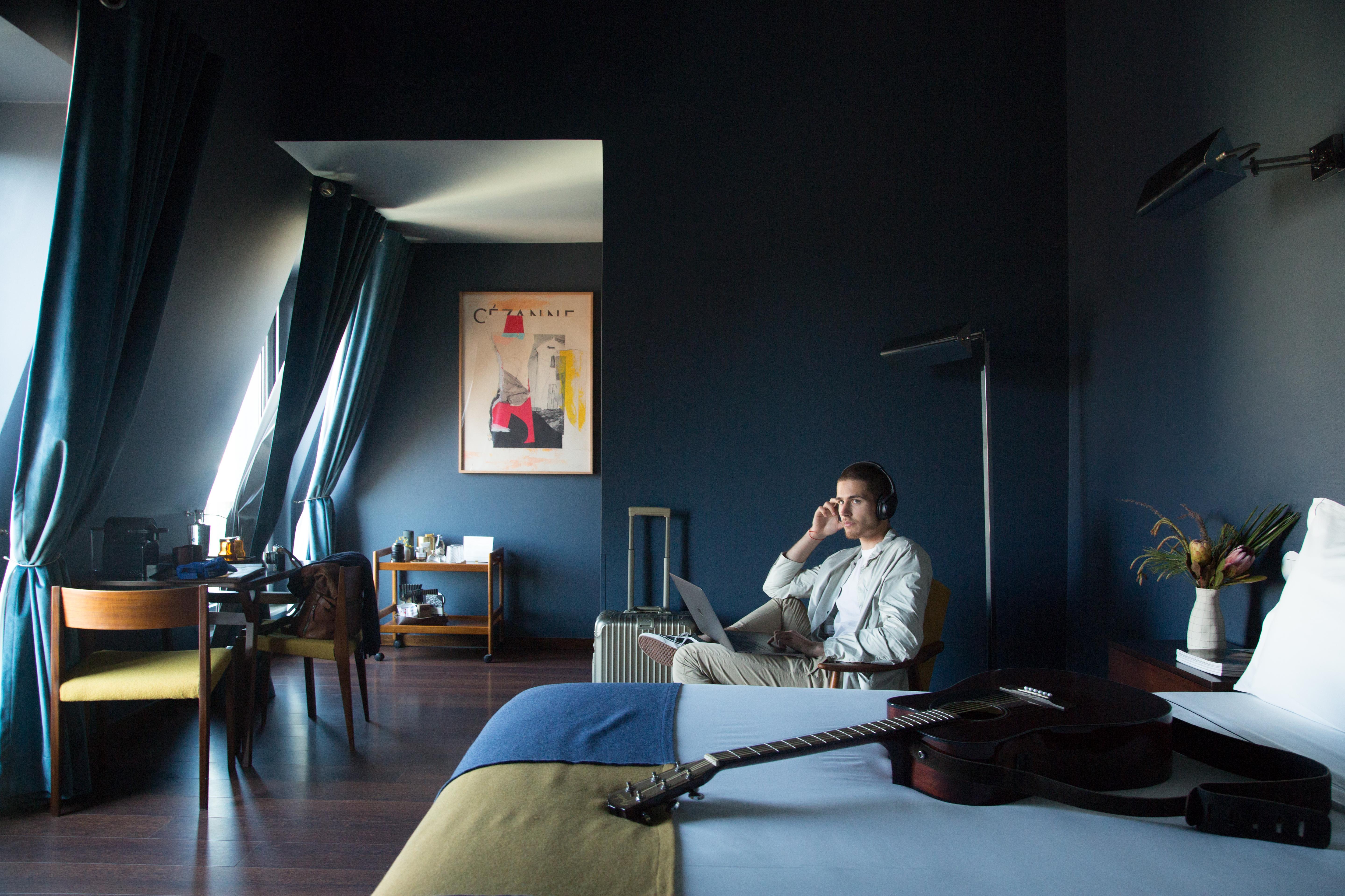 더 빈티지 호텔 앤 스파 리스본 외부 사진 A guest in a room at the Hotel