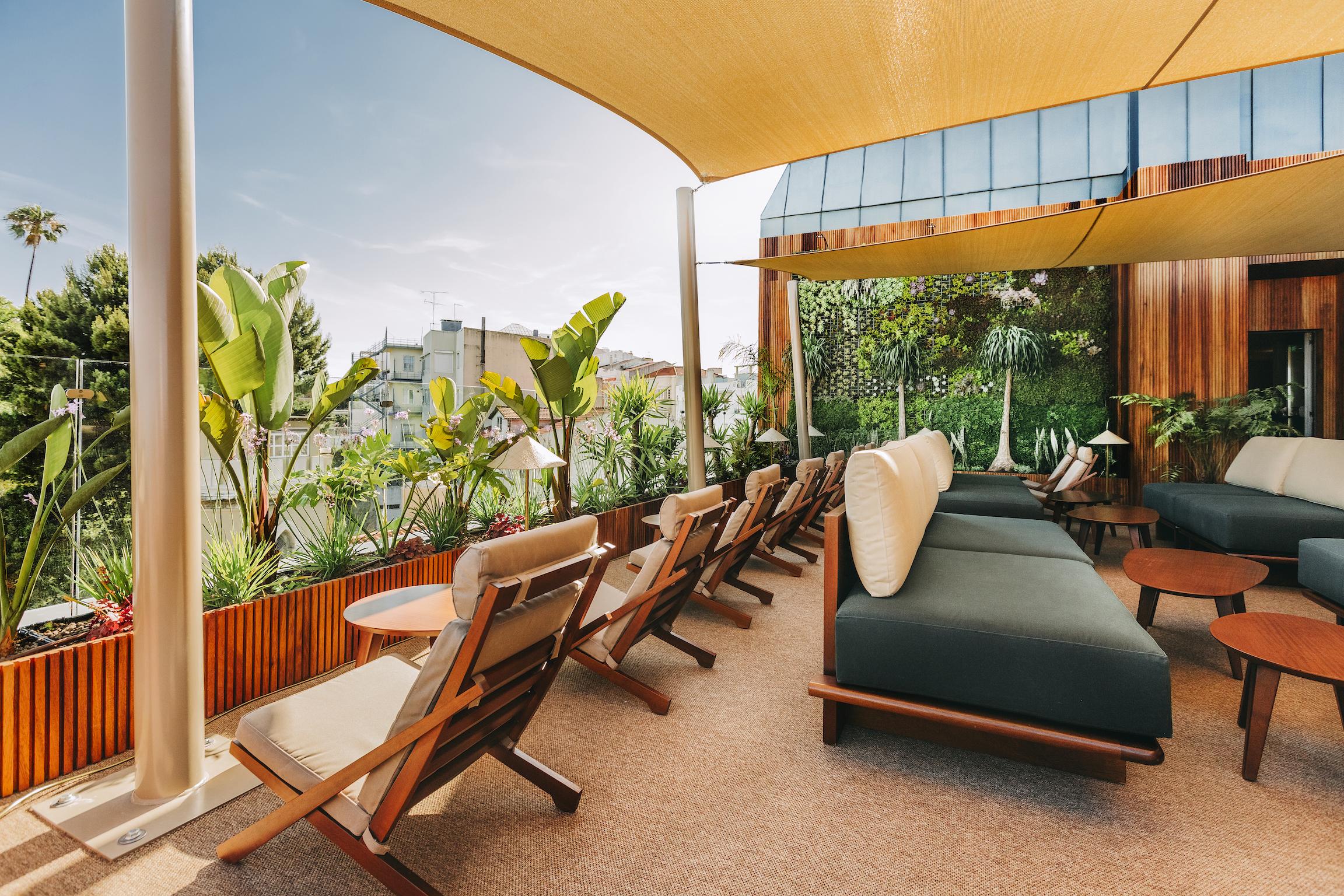 더 빈티지 호텔 앤 스파 리스본 외부 사진 The rooftop terrace