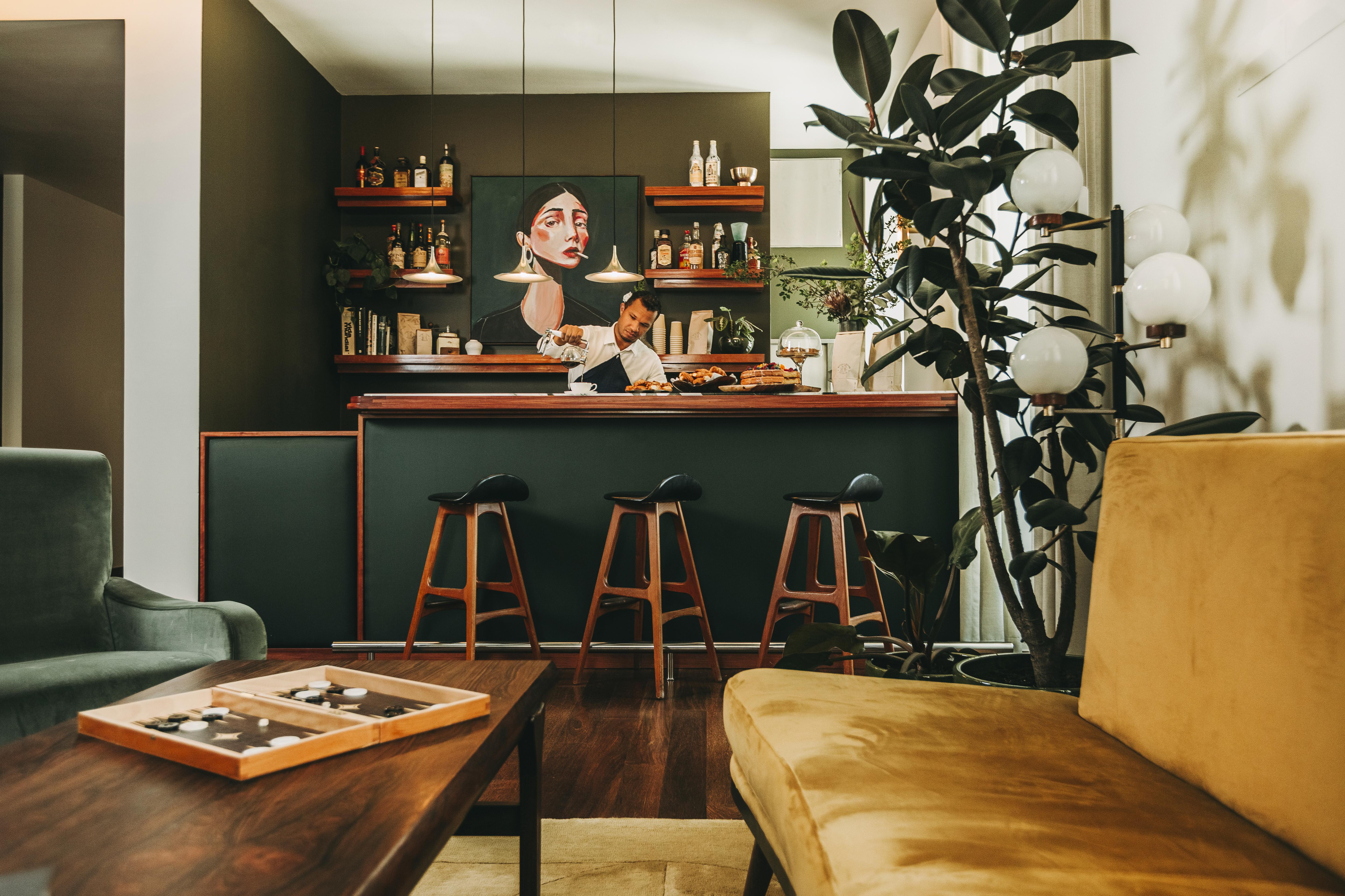 더 빈티지 호텔 앤 스파 리스본 외부 사진 The bar at the 2019 edition of the Berlinale