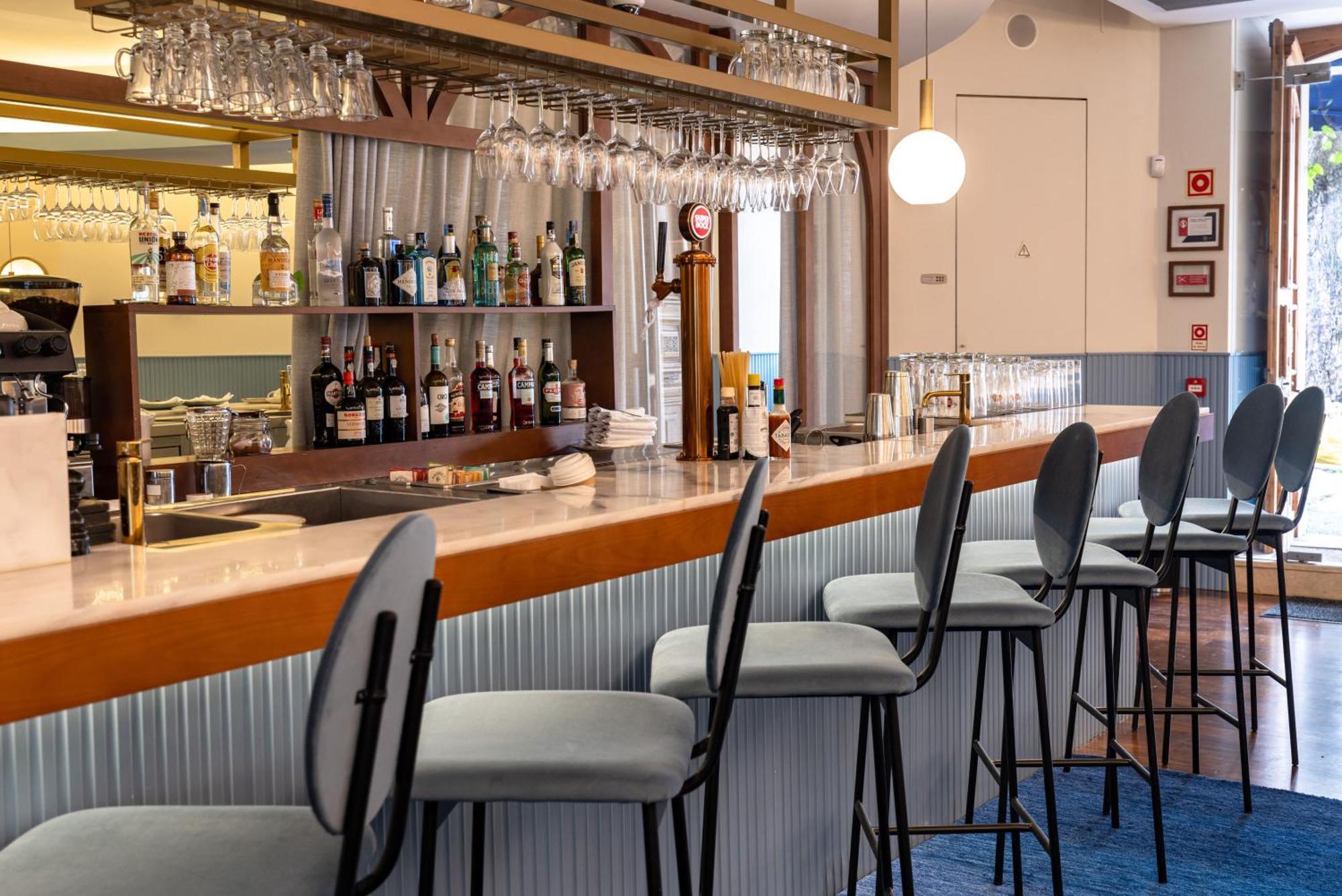 더 빈티지 호텔 앤 스파 리스본 외부 사진 The bar at the restaurant